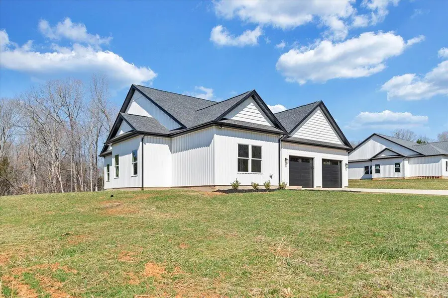 380 Parford Ln, Moneta, VA 24121 - #2