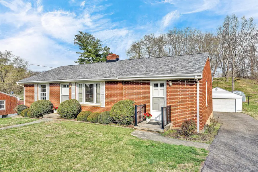 2818 Richard Ave Ne, Roanoke, VA 24012 - #2