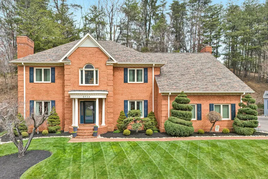 6524 Fairway Estates Dr, Roanoke, VA 24018 - #2