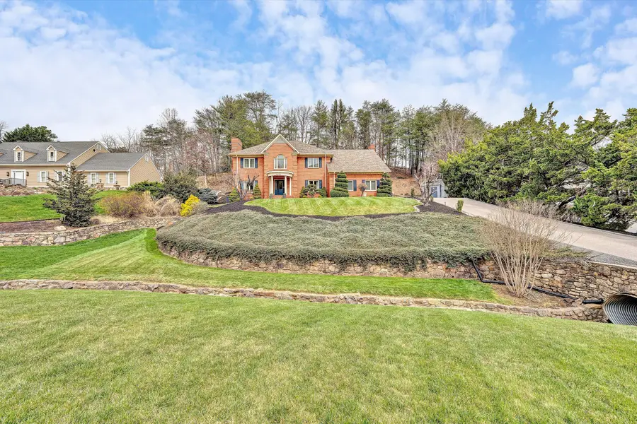 6524 Fairway Estates Dr, Roanoke, VA 24018 - #3