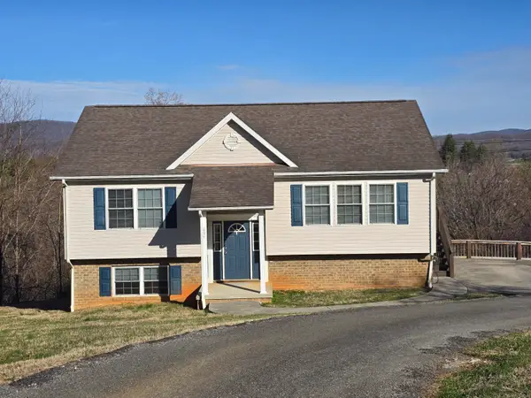 804 Aster St, Roanoke, VA 24019