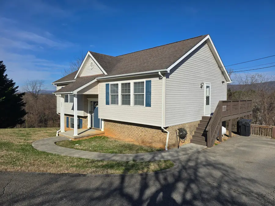 804 Aster St, Roanoke, VA 24019 - #2