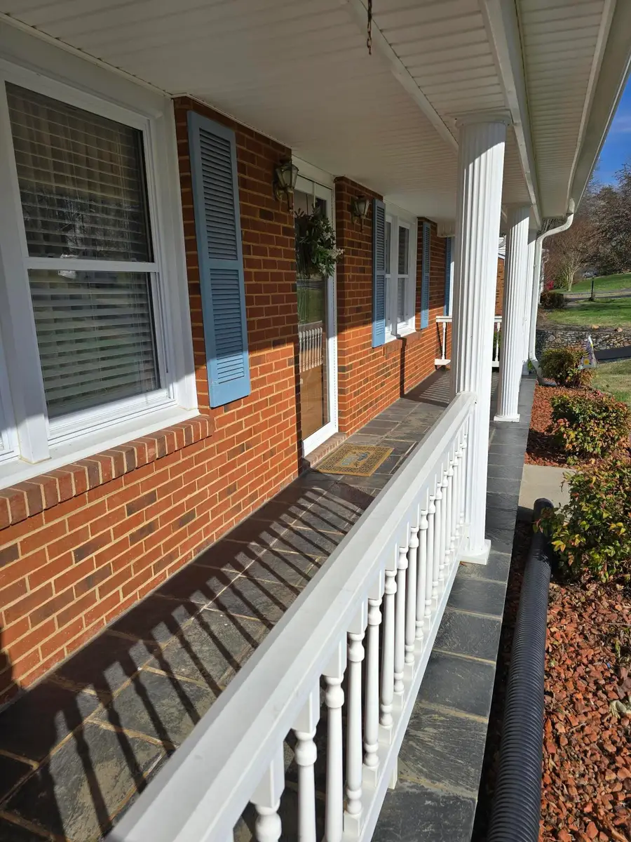 105 Rollingwood Ct, Troutville, VA 24175 - #2