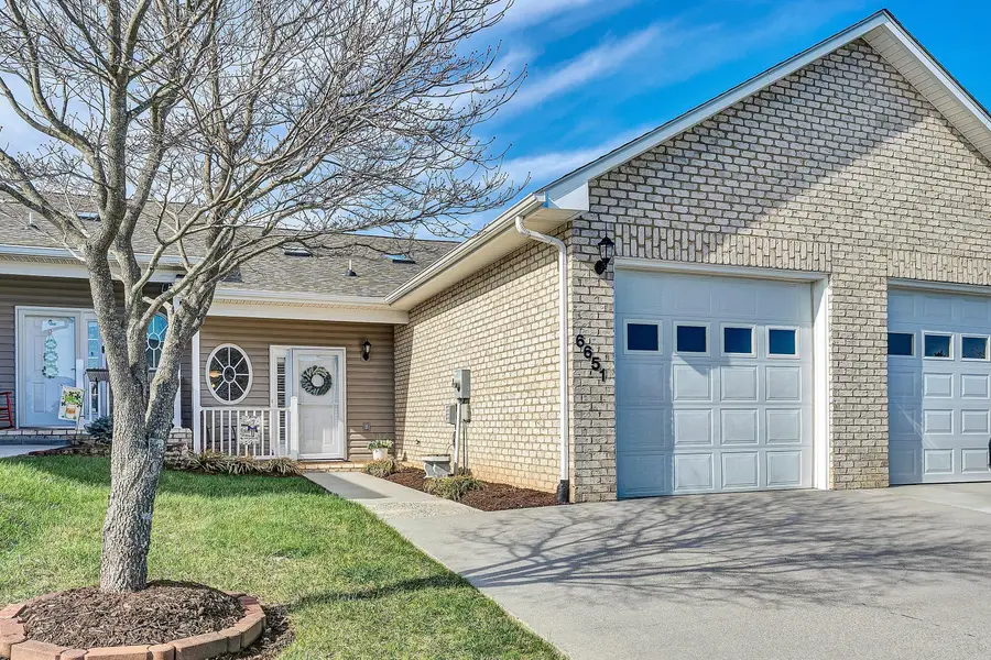 6651 Stonelyn Cottage Ct, Roanoke, VA 24019 - #3