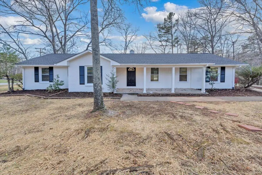 2049 Surrey Ln Ne, Roanoke, VA 24012 - #2