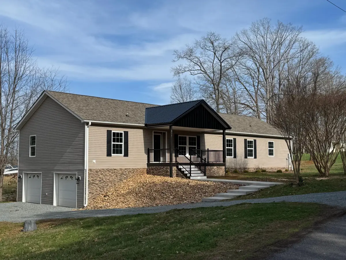 200 Surber Dr, Moneta, VA 24121 - #1