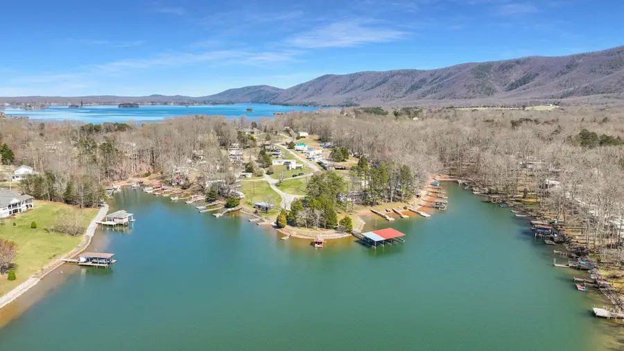 5625 Smith Mountain Rd, Penhook, VA 24137 - #2