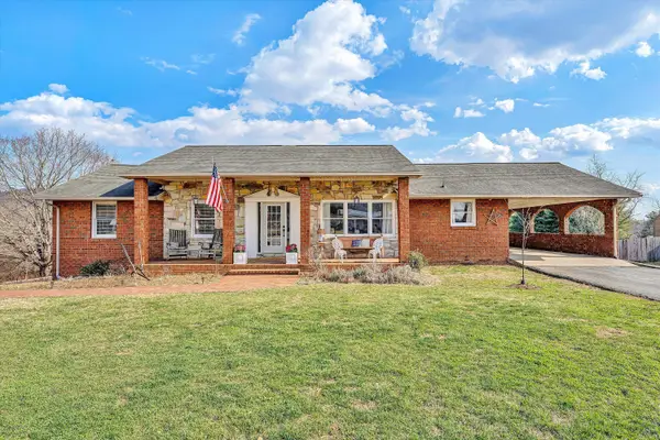 4043 Mockingbird Hill Rd, Roanoke, VA 24012