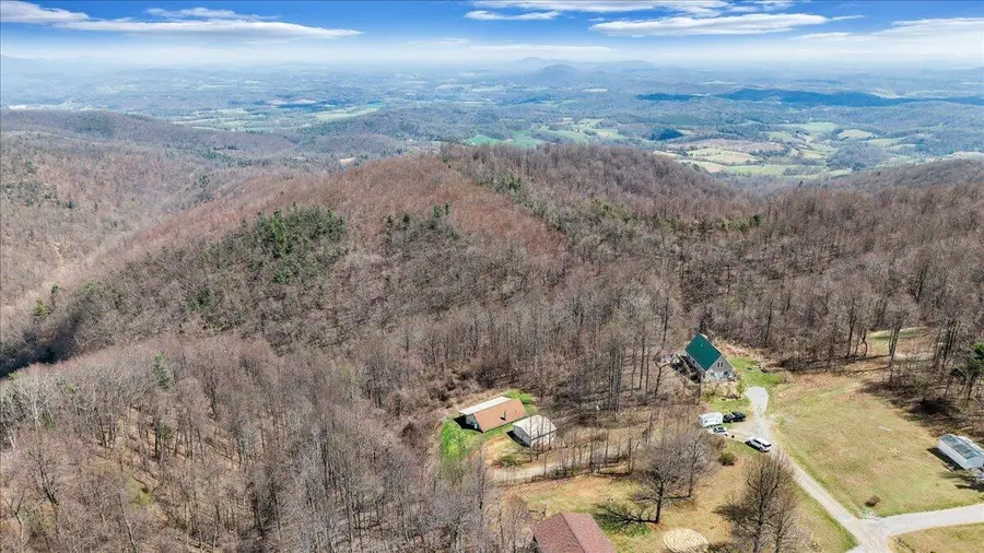 50 Doe Valley Dr Se, Copper Hill, VA 24079 - #3