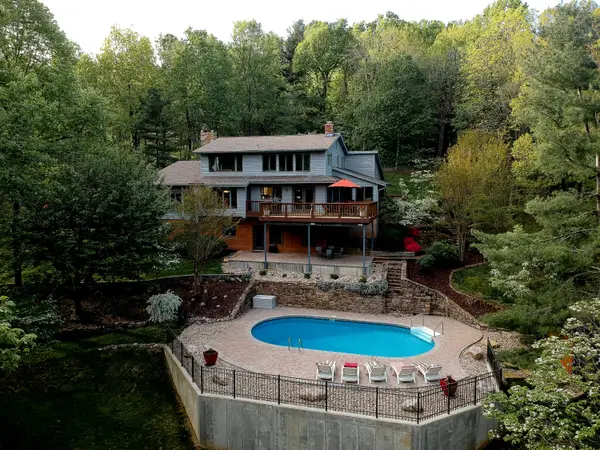 6635 Corntassel Ln, Roanoke, VA 24018