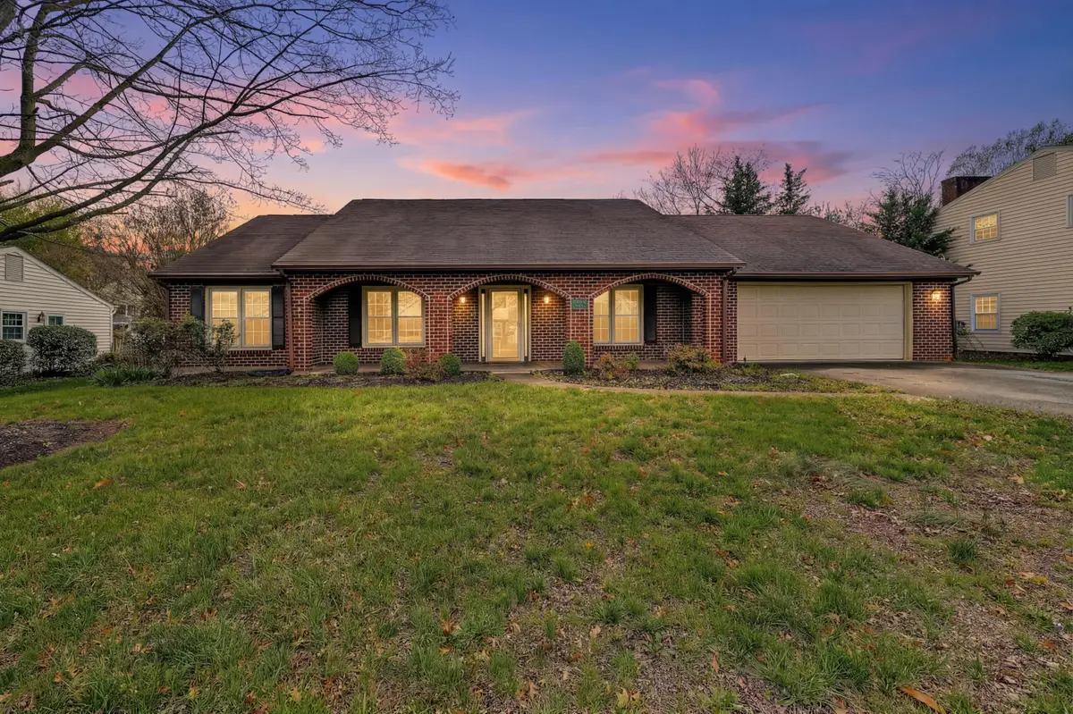 1660 Kingsmill Dr, Salem, VA 24153 - #1