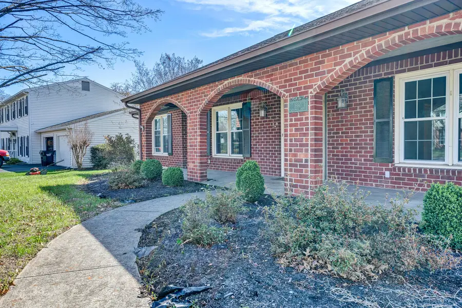 1660 Kingsmill Dr, Salem, VA 24153 - #3