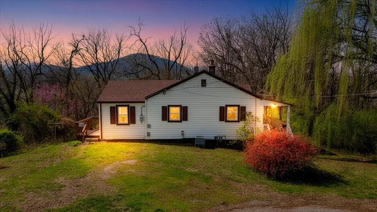 1433 Gladstone Ave Se, Roanoke, VA 24013 - #1