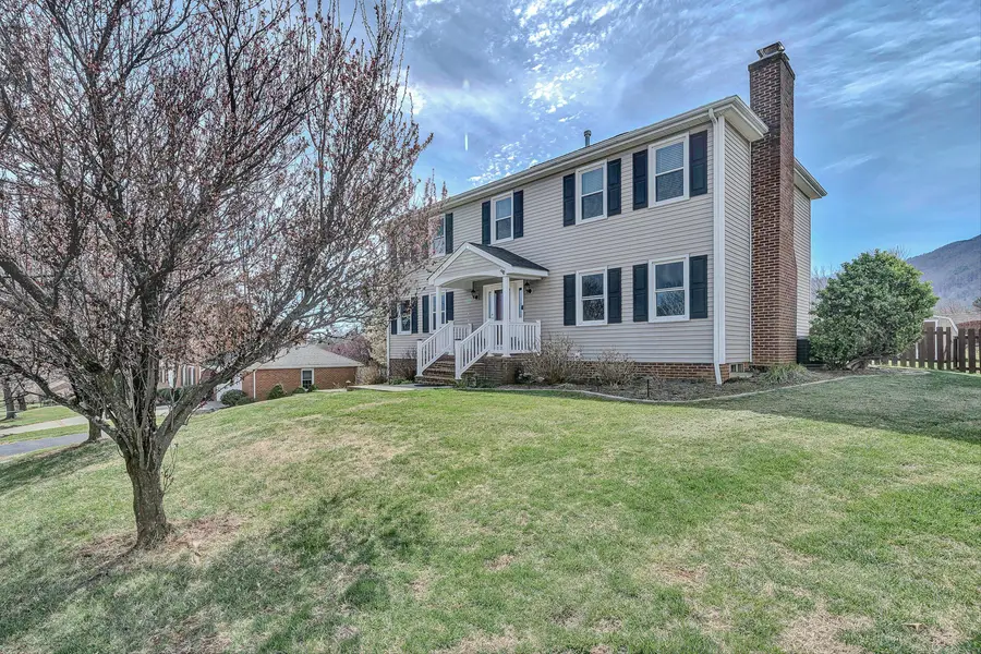 712 Joan Cir, Salem, VA 24153 - #2