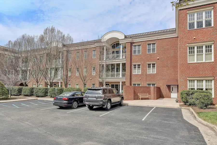 2125 Yellow Mountain Rd Se #111, Roanoke, VA 24014 - #3