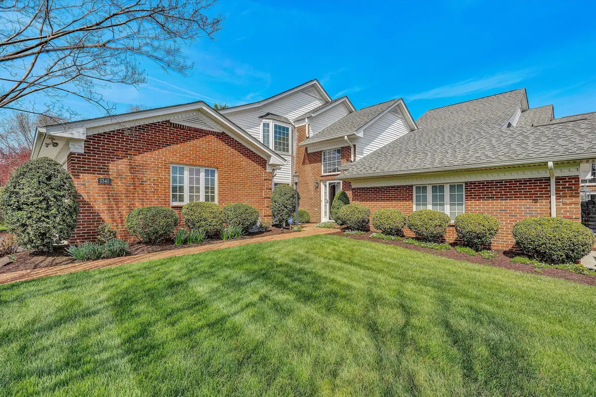 3345 SW Kingsbury Cir, Roanoke, VA 24014 - #1