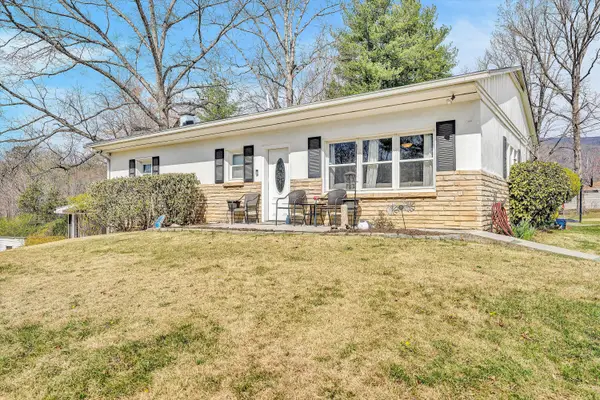 401 Southview Dr, Salem, VA 24153