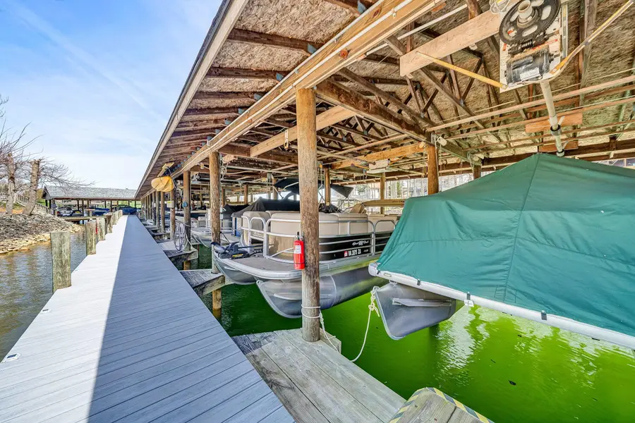 90 Middlecreek Ct, Moneta, VA 24121 - #2