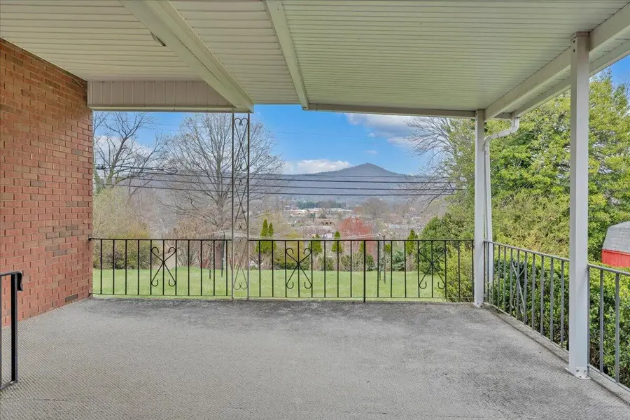 449 Cameron Dr, Vinton, VA 24179 - #3