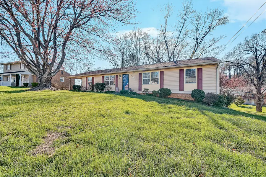 5918 Green Ridge Rd Nw, Roanoke, VA 24019 - #3