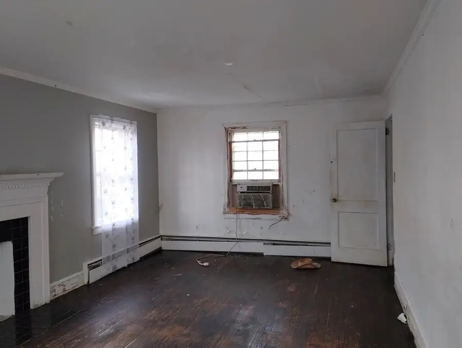 506 Fayette St, Martinsville, VA 24112 - #3