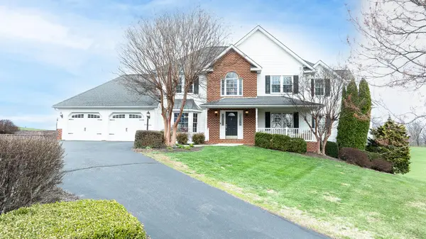 395 Sommersby Ln, Troutville, VA 24175