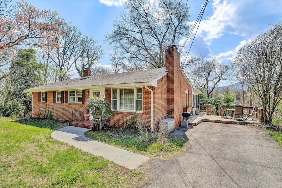 3321 Ledgewood Ave, Roanoke, VA 24018 - #2
