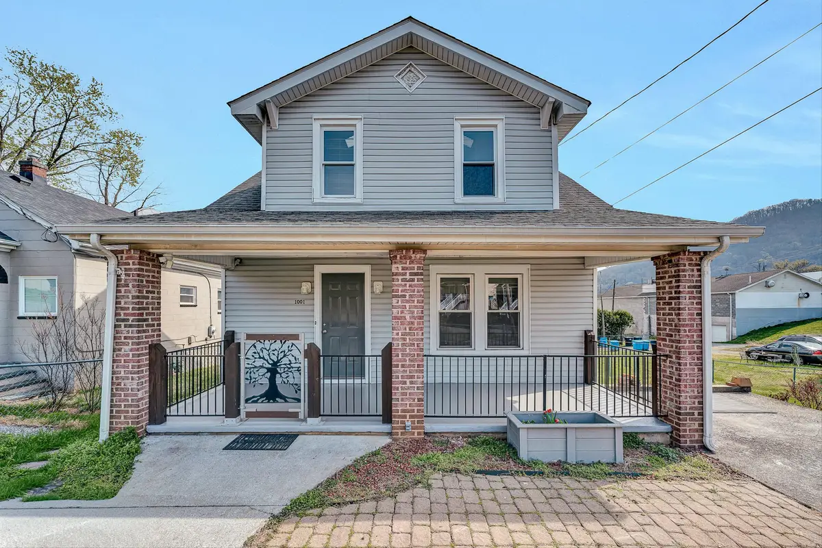 1001 Woodrow Ave Se, Roanoke, VA 24013 - #1