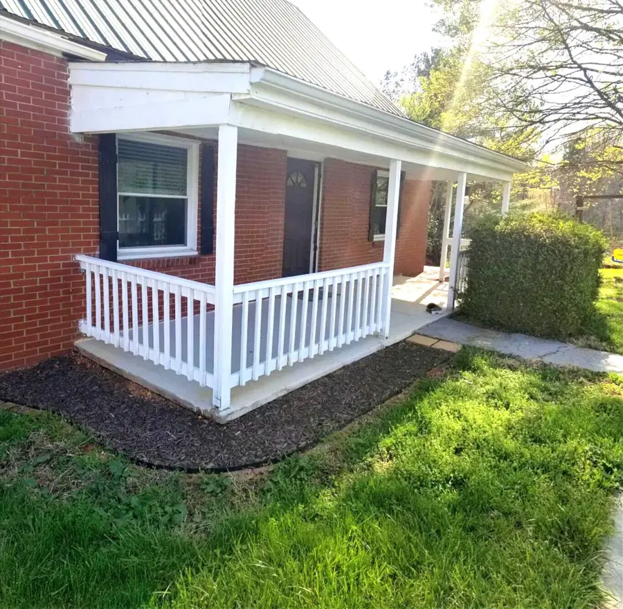 777 Mountain Pass Rd, Blue Ridge, VA 24064 - #2