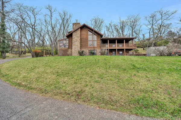 15 Verndale Dr, Roanoke, VA 24019