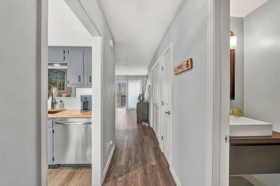 7122 Woods Crossing Dr, Roanoke, VA 24018 - #2