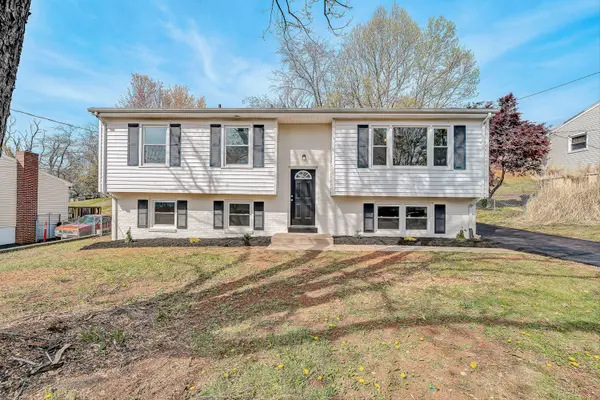 736 Ramada Rd, Vinton, VA 24179