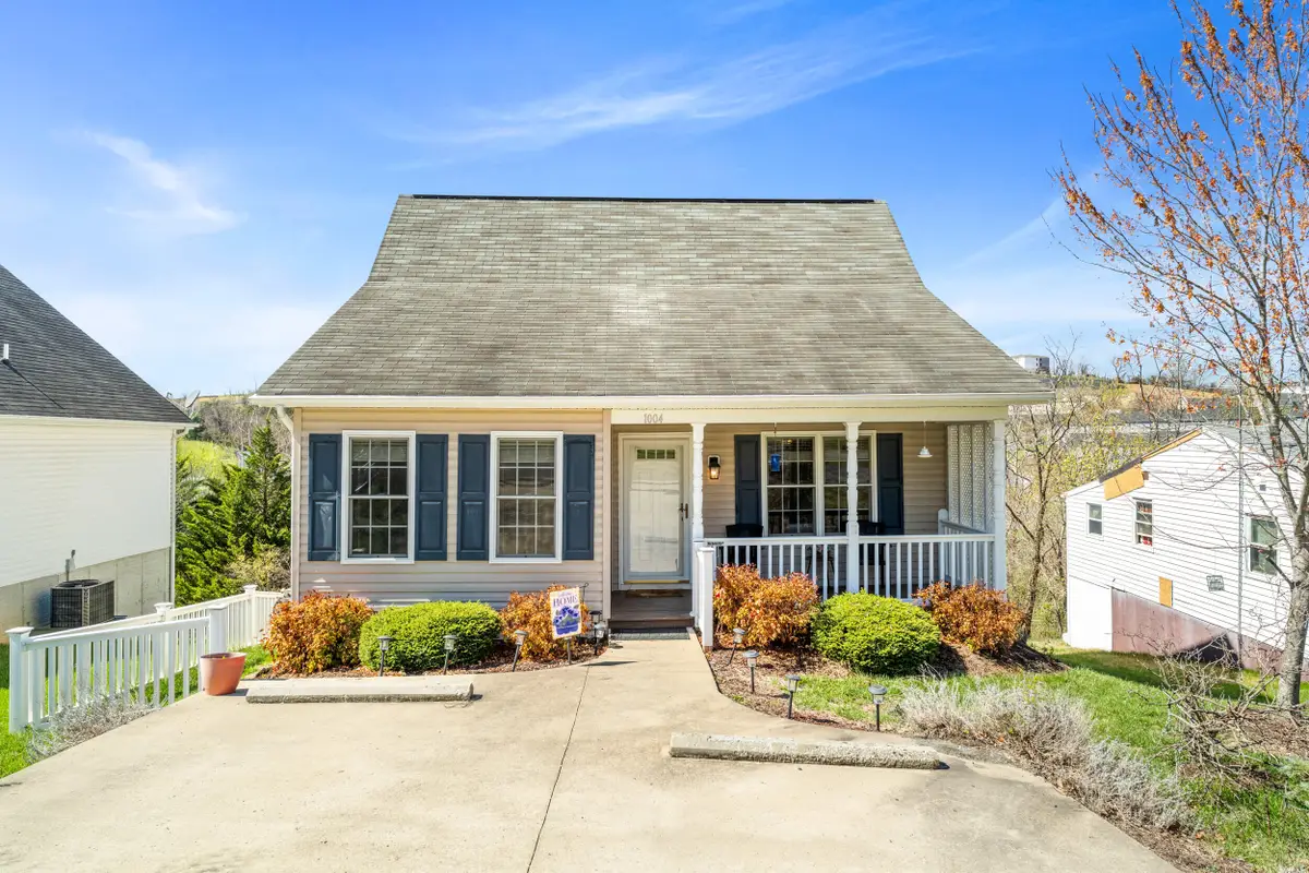 1004 Middlebrook Ave, Staunton, VA 24401 - #1