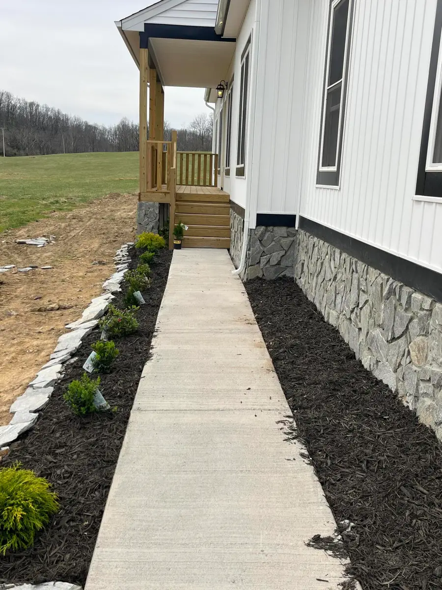 3086 Haymakertown Rd, Troutville, VA 24175 - #3