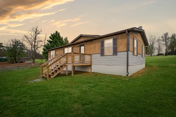 1131 Pauley Pl, Bedford, VA 24523