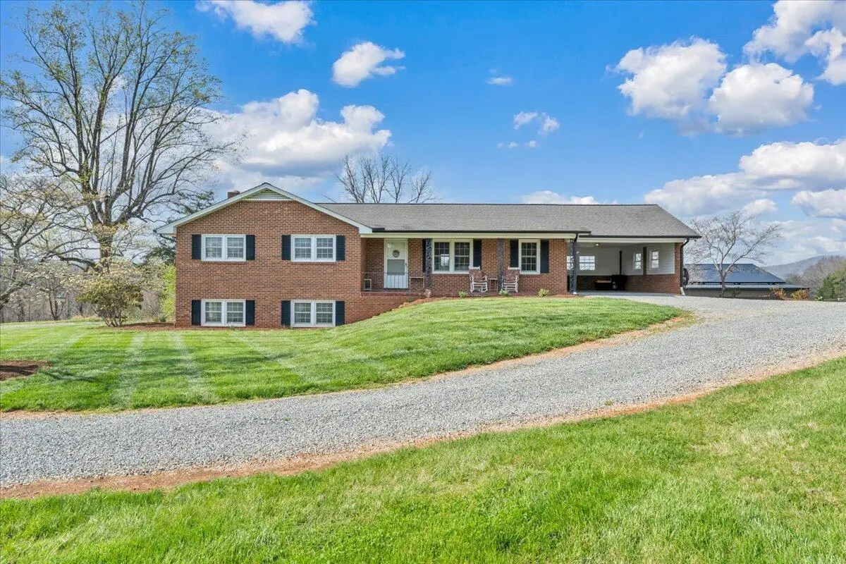 4660 Franklin St, Rocky Mount, VA 24151 - #1