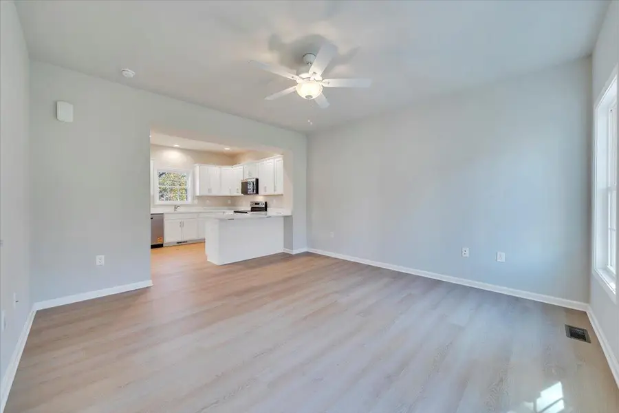 1107 Niagara Rd, Vinton, VA 24179 - #2