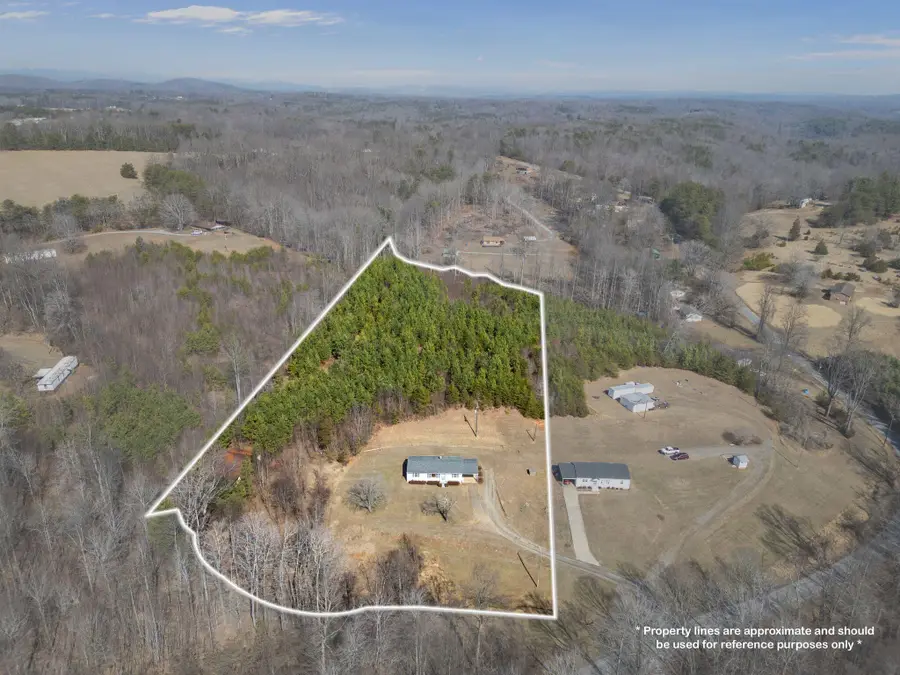137 Sunnybrook Cir, Bassett, VA 24055 - #2