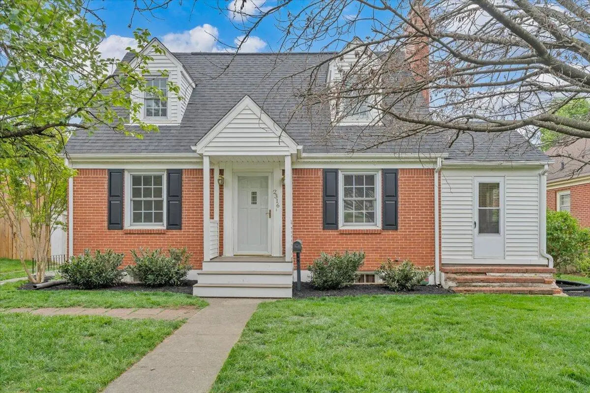 2316 Fairway Dr Sw, Roanoke, VA 24015 - #1