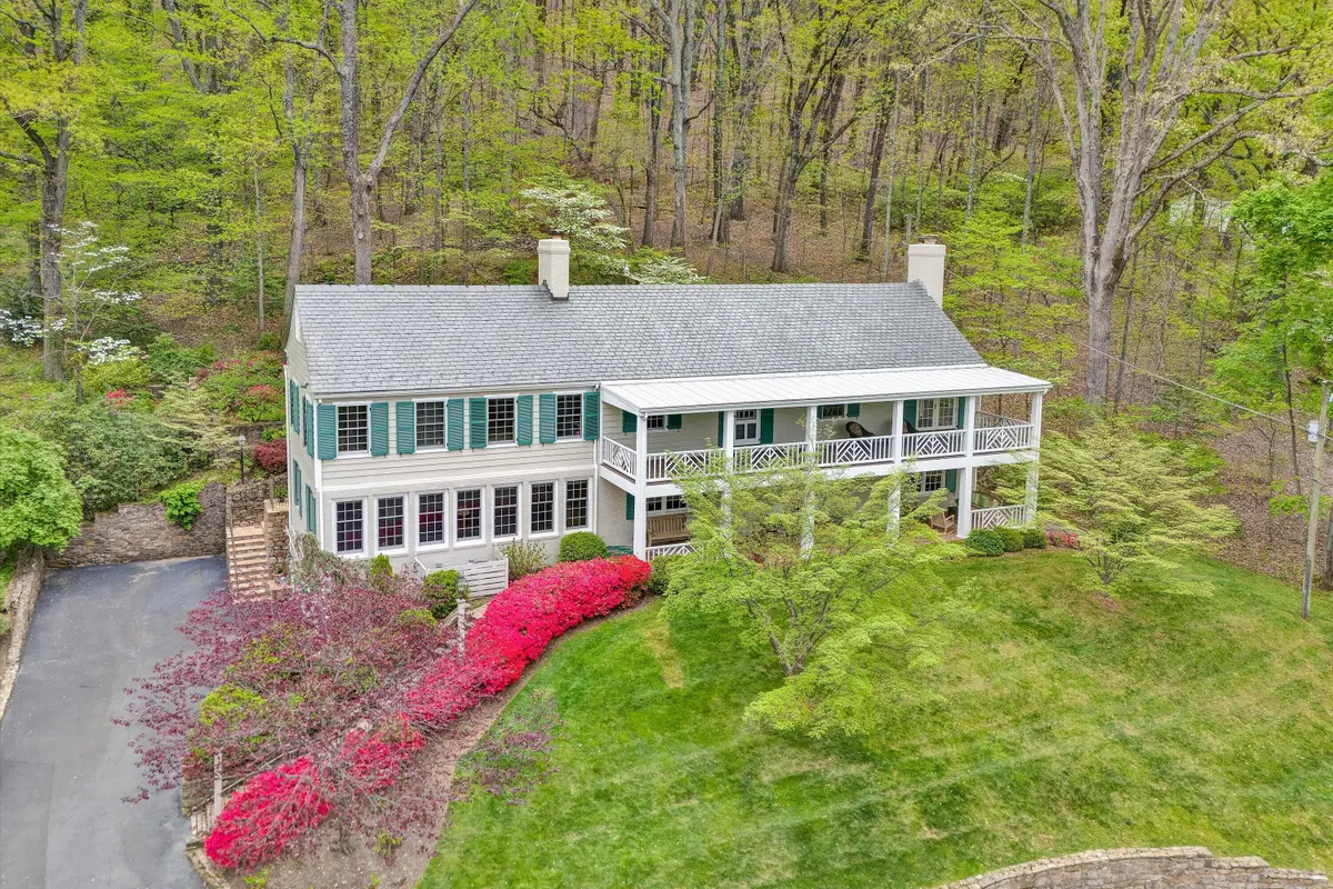 2438 Robin Hood Rd Se, Roanoke, VA 24014 - #1