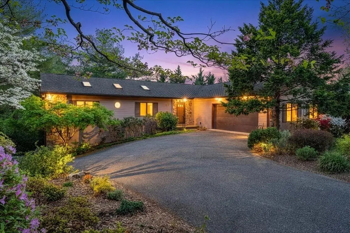 2606 Oak Hill Ln Sw, Roanoke, VA 24015 - #1