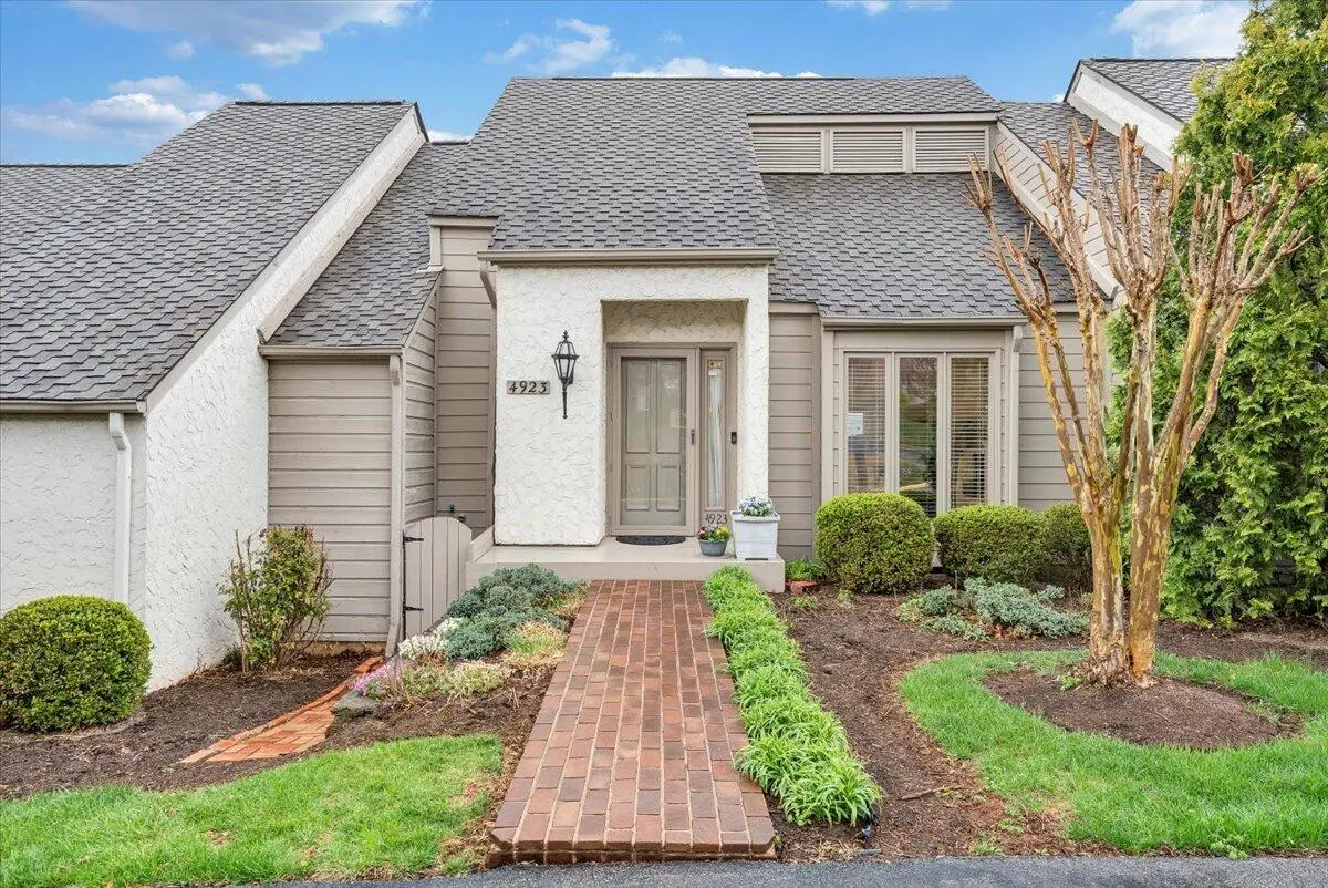 4923 Hunting Hills Ct, Roanoke, VA 24018 - #1