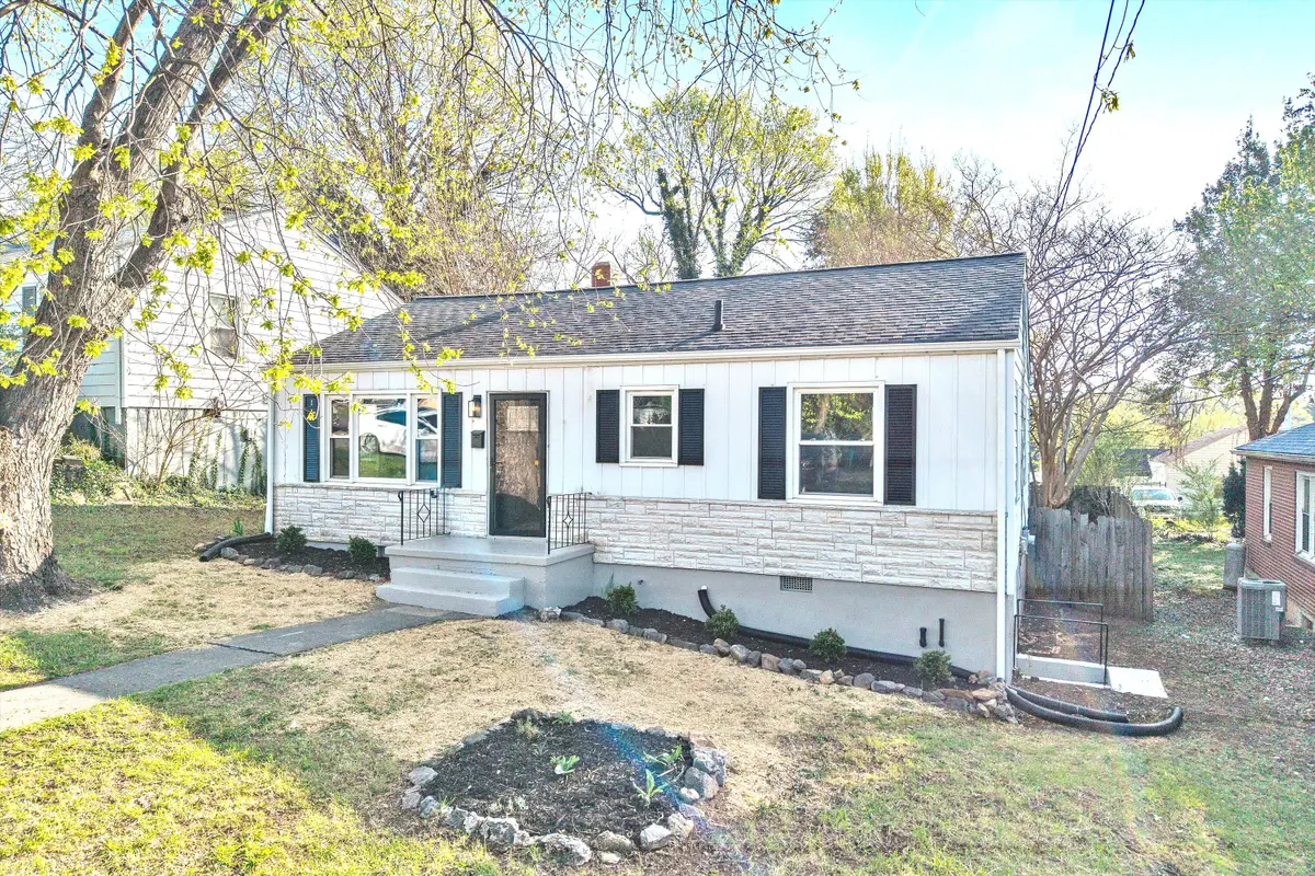 2209 Byrd Ave Ne, Roanoke, VA 24012 - #1