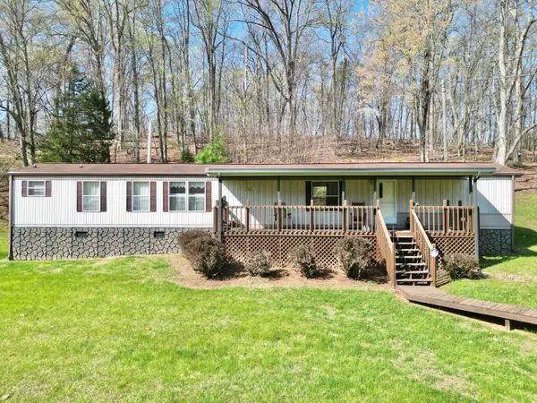 132 September Ln, Moneta, VA 24121