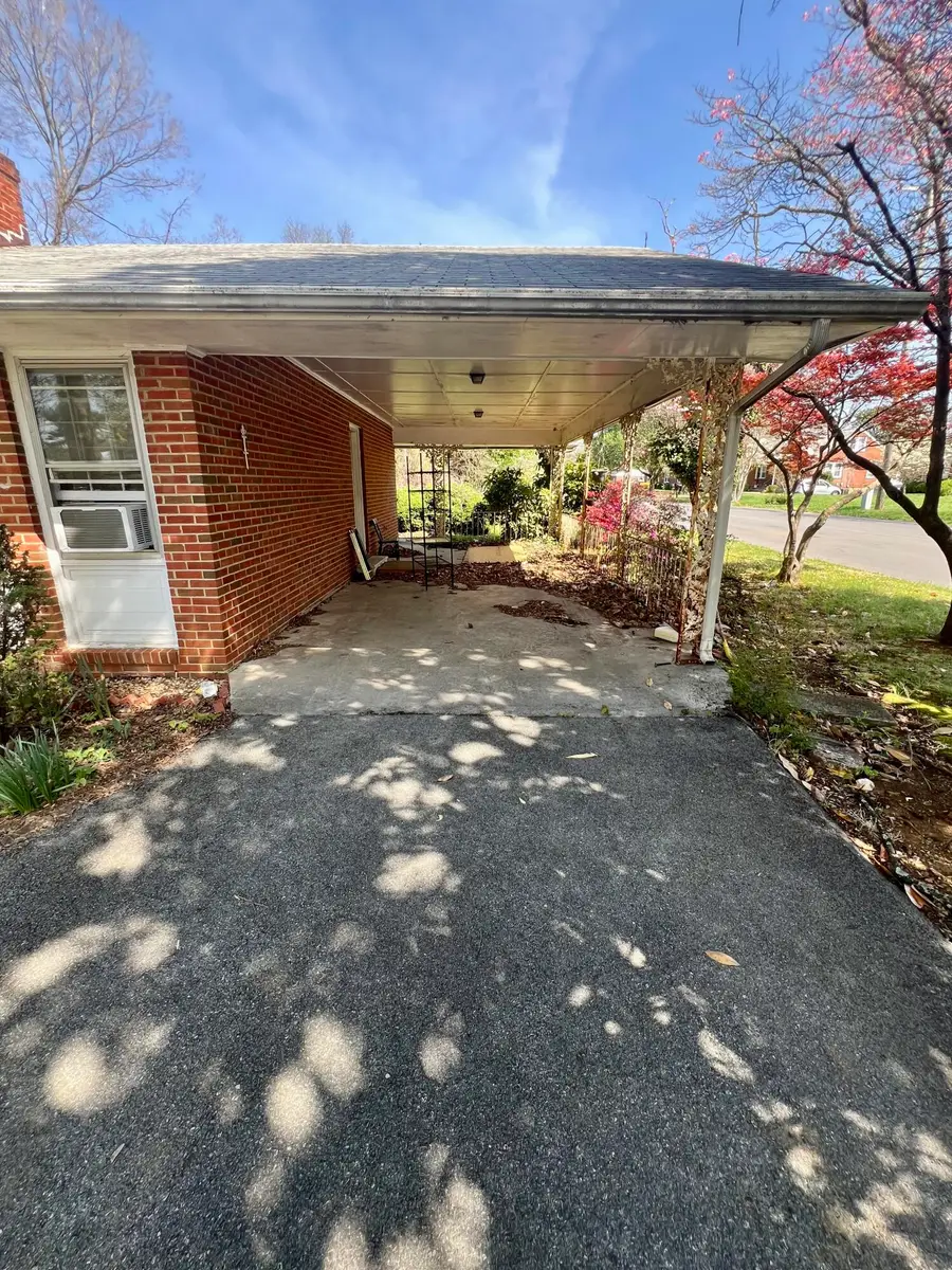 984 Colbourne Ave, Vinton, VA 24179 - #3