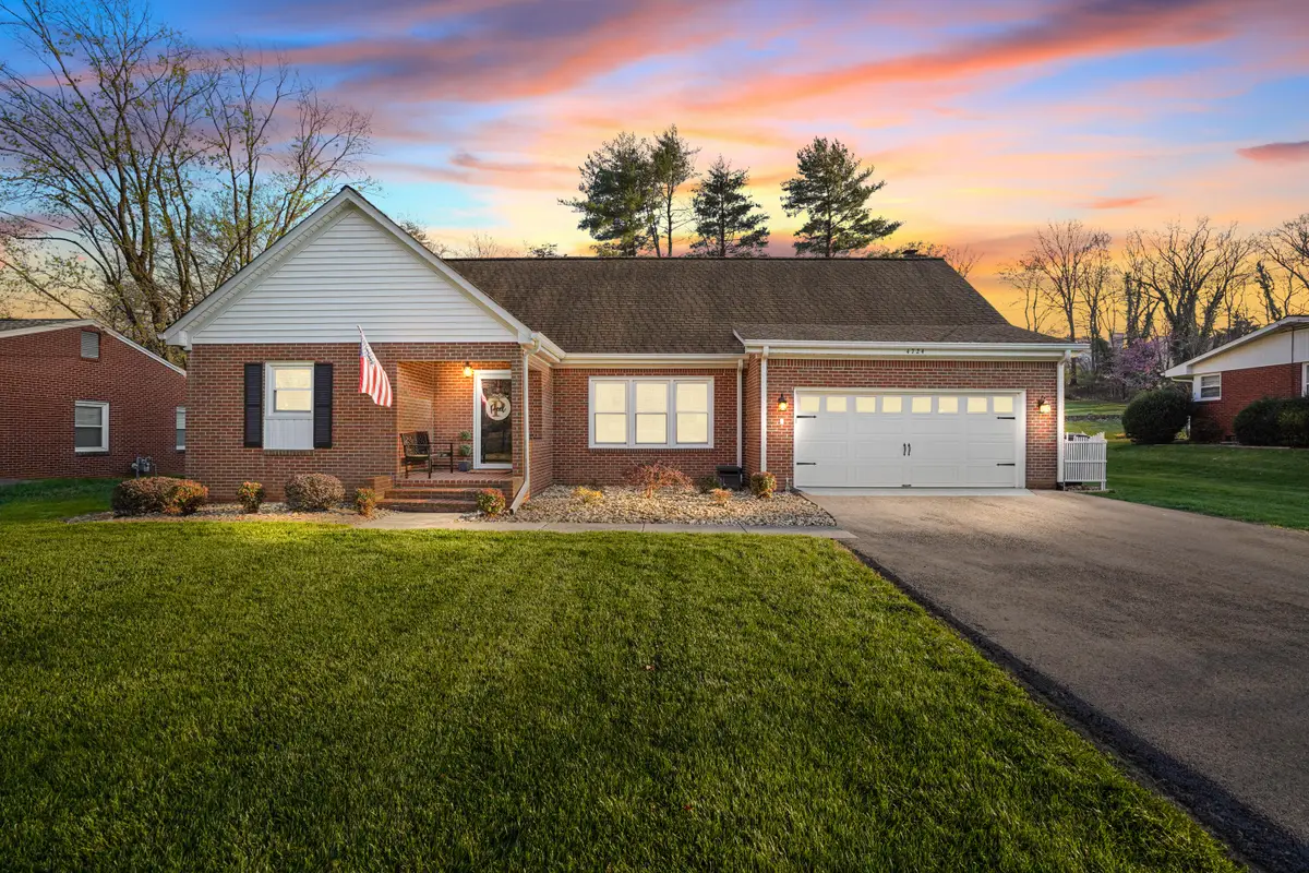 4724 Norwood St Sw, Roanoke, VA 24018 - #1