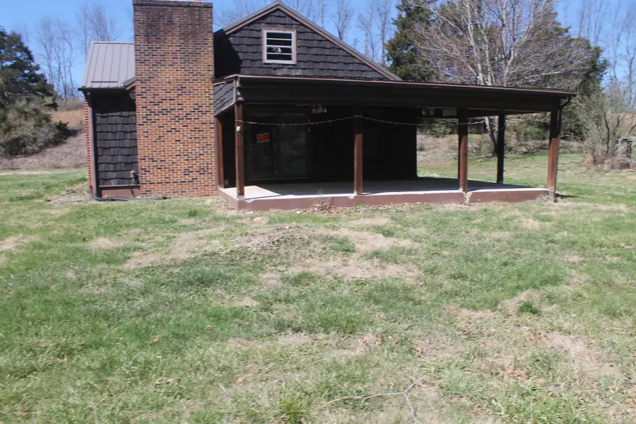 1596 Fort Chiswell Rd, Max Meadows, VA 24360 - #3