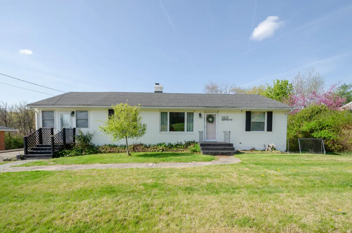 3823 Green Valley Dr, Roanoke, VA 24018 - #1