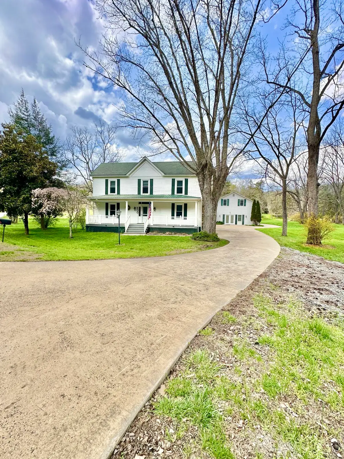 800 E Morris Hill Rd, Covington, VA 24426 - #1