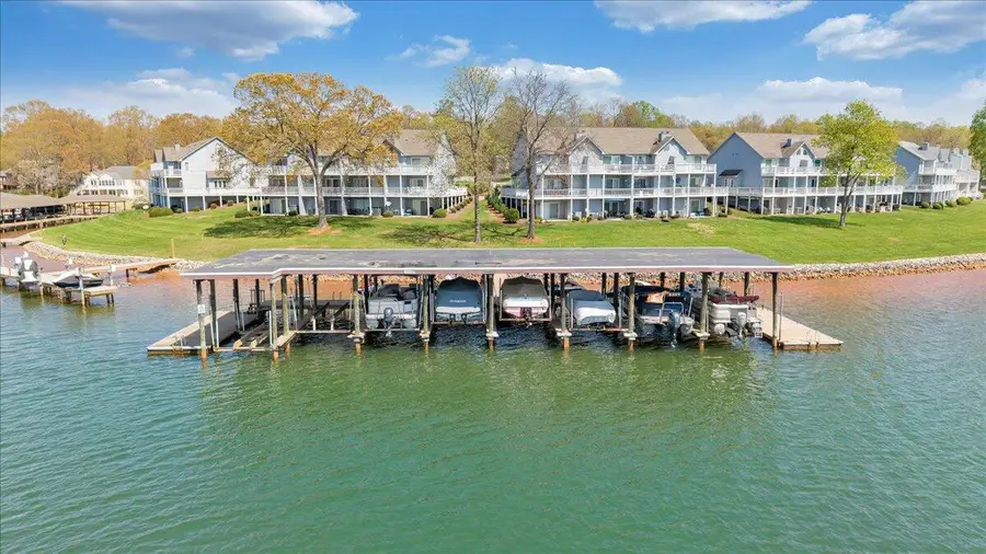 254 Blarney Stone Ct, Huddleston, VA 24104 - #3